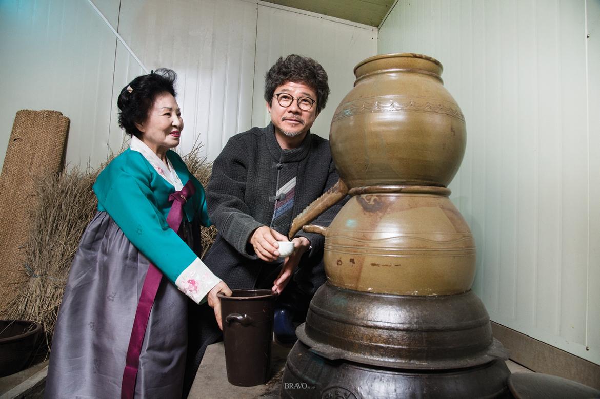 집안 대대로 술 빚는 전통의 藝道酒家 - 전통주 名人 유민자·정재식 모자