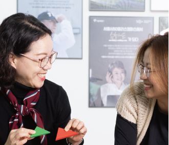 [22년사업성과사례집] 기억친구말벗지원단 "관심과 배려로, 말벗이 되어드려요" | 우수사례